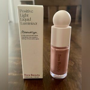 Rare Beauty Positive Light Liquid Luminizer Highlight, Mesmerize